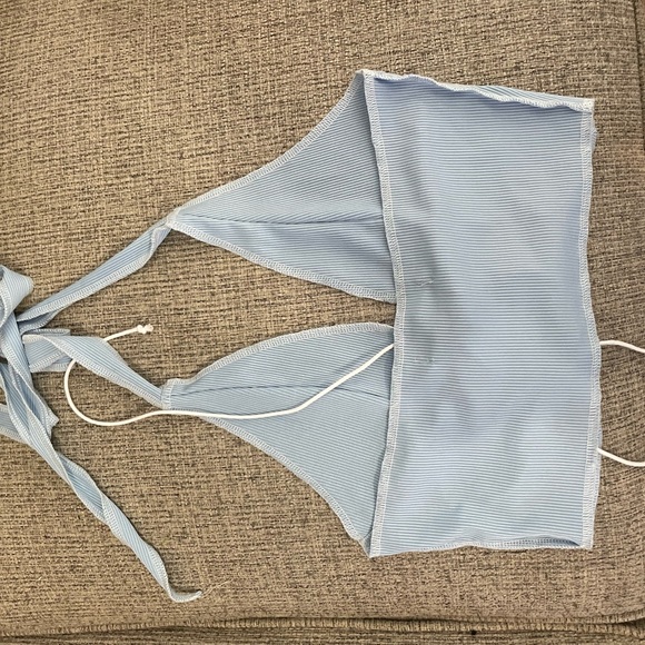 Crop top size small - Picture 3 of 3